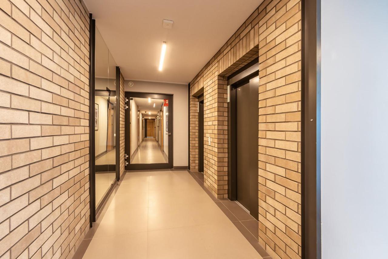 Apartamenty W Gdansku - Zajezdnia Wrzeszcz, Grudziadzka 4B Bagian luar foto